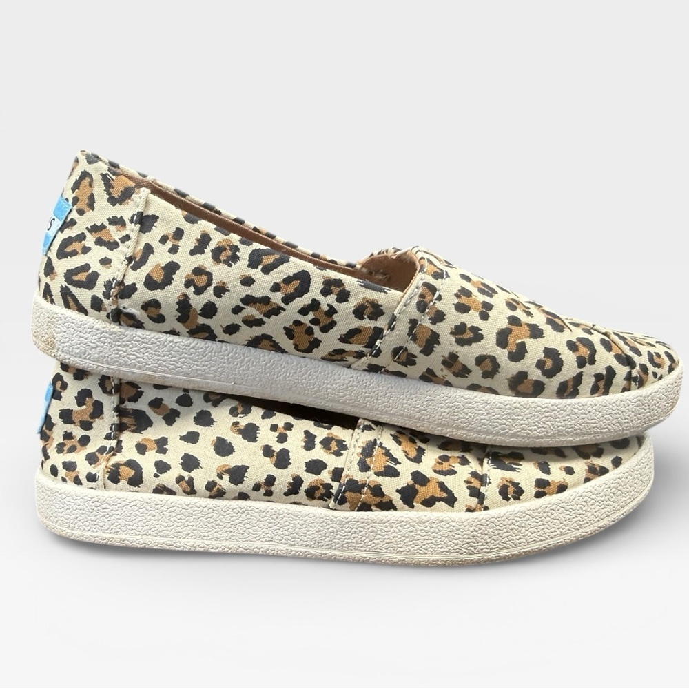 TOMS Animal Print Casual Slip-Ons - Picture 2 of 6